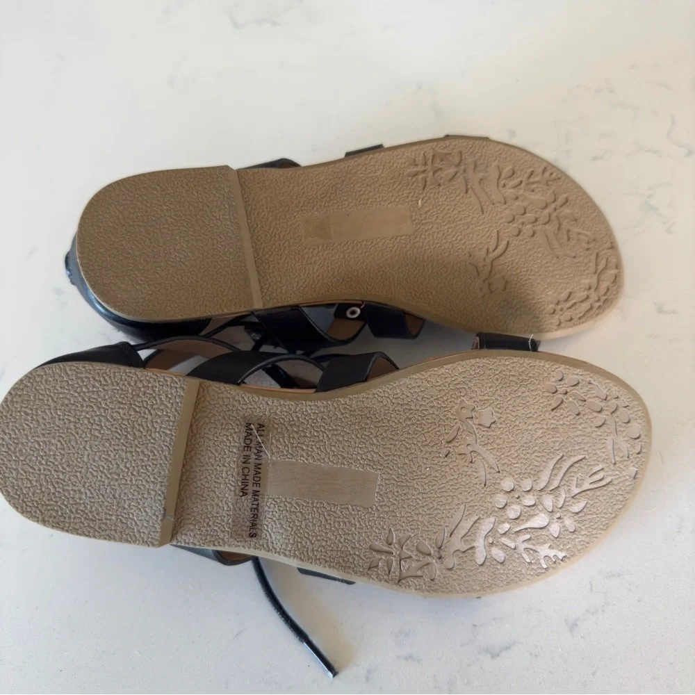 New DV Dolce Vita Curse Gladiator sandal in Black Size: 1